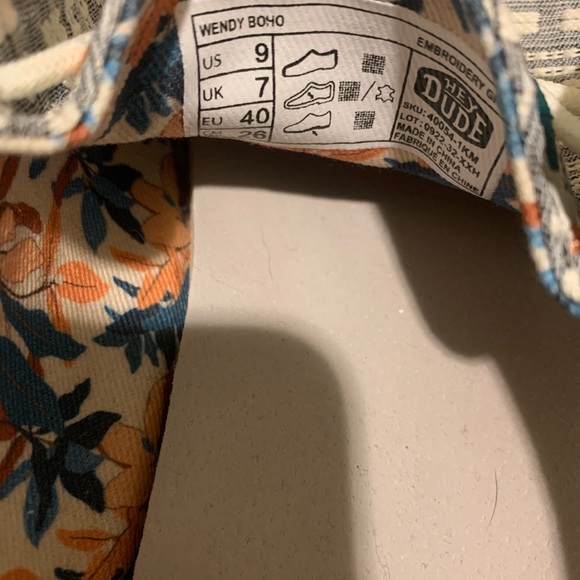 Hey Dude Multicolor Patterned Shoes - Picture 4 of 5